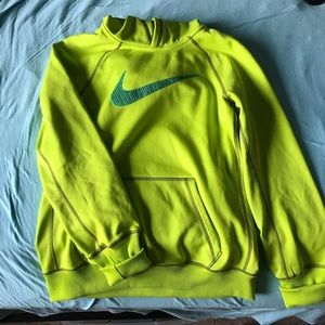 Nike therma-fit sweatshirt!